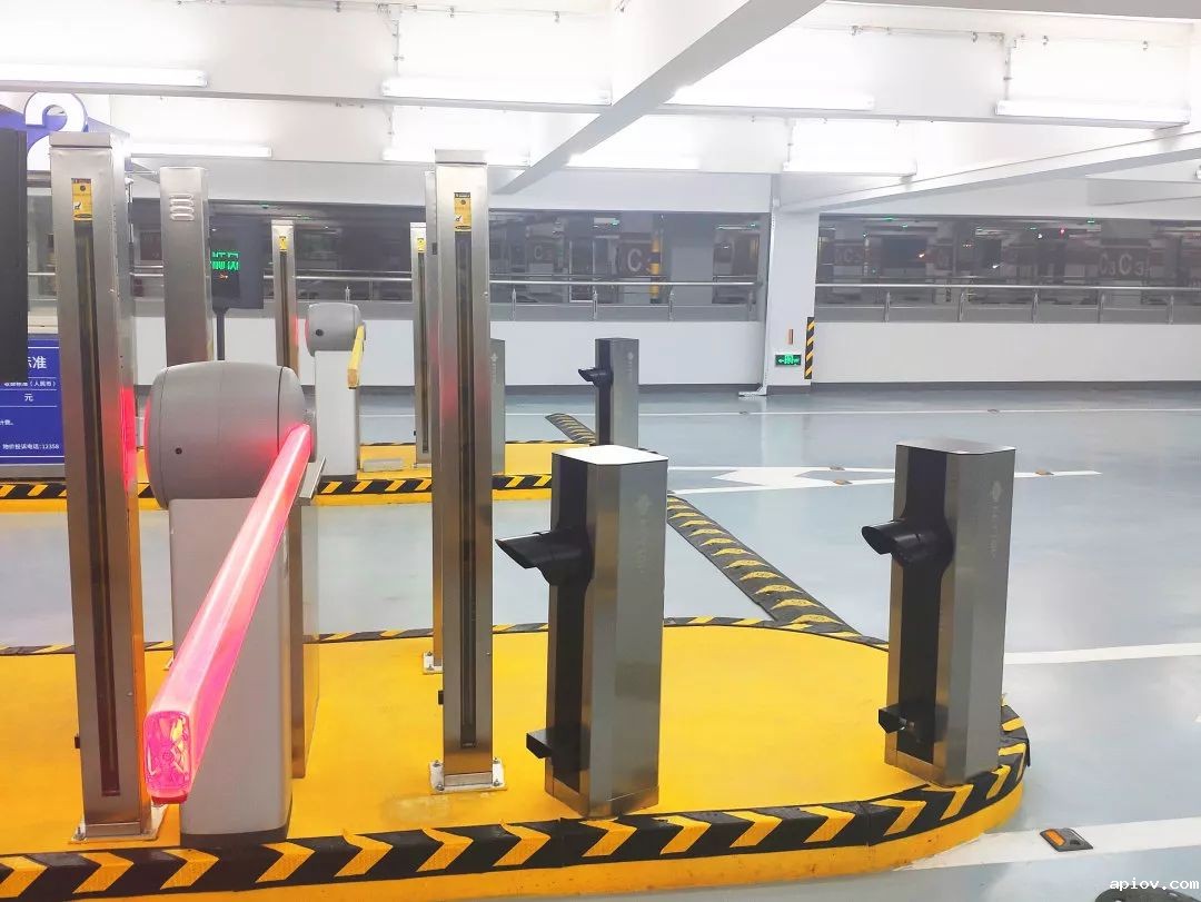 上海浦东.jpg 上海浦东.jpg